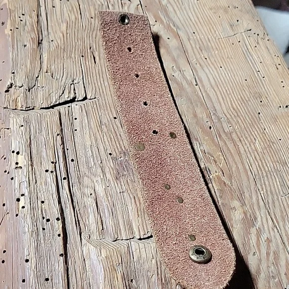 Embroidered Leather Cuff Bracelet - Picture 9 of 10